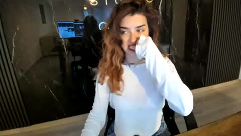 Snapshot of kissmymissy_ chatting on July 24, 2026, 2:15 pm KissMyMissy online show from July 24, 2026, 2:15 pm