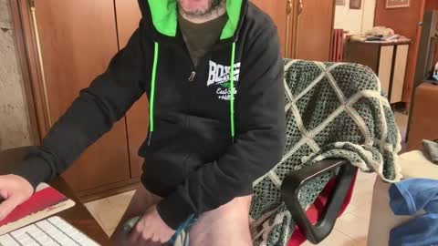 kissofbanned1983 online show from February 2, 2026, 11:42 am