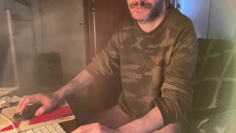 Snapshot of kissofbanned1983 chatting on April 23, 2026, 3:47 pm kissofbanned1983 online show from April 23, 2026, 3:47 pm