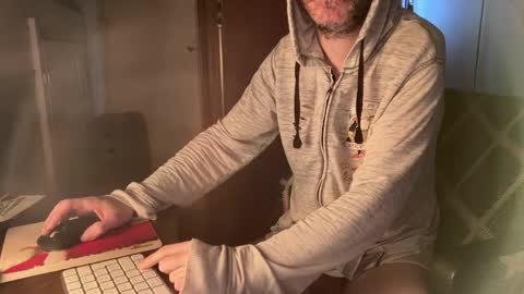 Snapshot of kissofbanned1983 chatting on April 26, 2026, 7:28 am kissofbanned1983 online show from April 26, 2026, 7:28 am