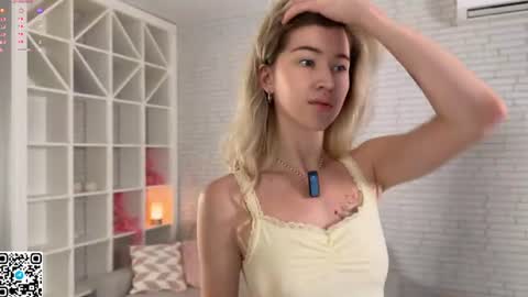 Tessa online show from June 24, 2026, 2:21 am