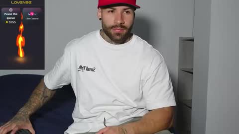 kite__ online show from October 24, 2025, 3:47 am