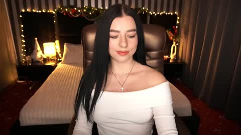 kitness online show from December 8, 2024, 8:15 pm