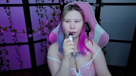 kitsune_little online show from June 3, 2026, 10:04 pm