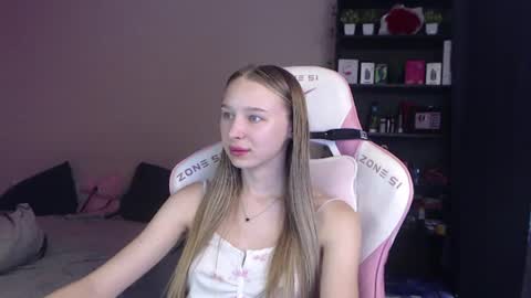kitsuneyX online show from July 11, 2026, 12:46 am