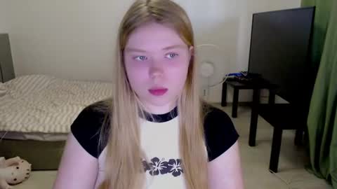 Jennyblonde and Emmabrunette online show from July 13, 2026, 6:00 pm