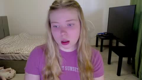 Jennyblonde and Emmabrunette online show from July 21, 2026, 3:14 pm