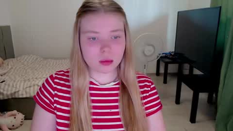 Jennyblonde and Emmabrunette online show from July 26, 2026, 4:36 pm