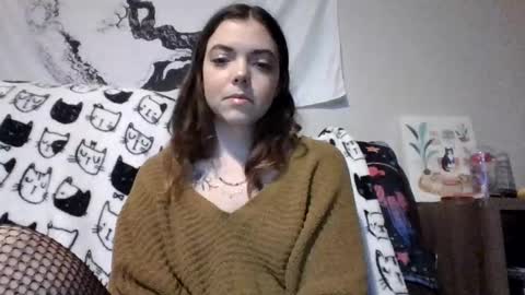 kittenqueen333 online show from December 17, 2025, 10:27 pm