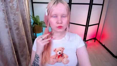 Snapshot of kittenxoann chatting on April 18, 2026, 7:29 pm kittenxoann online show from April 18, 2026, 7:29 pm