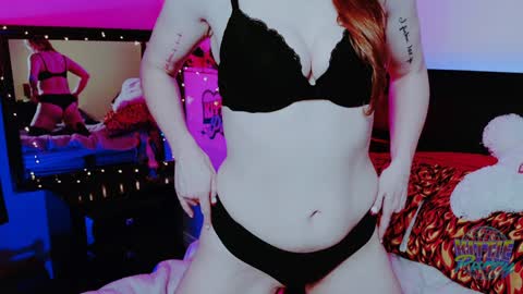 Kittie Purry online show from January 11, 2025, 1:43 pm