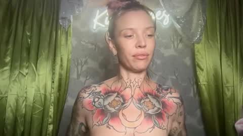 kittjones33 online show from May 17, 2026, 8:49 pm