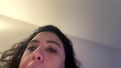 kitty3202 online show from October 13, 2025, 12:38 pm