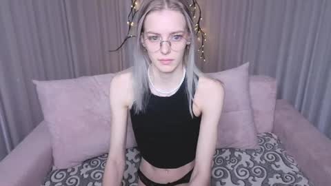 Snapshot of kitty__like18 chatting on May 21, 2026, 12:50 am Kitty online show from May 21, 2026, 12:50 am