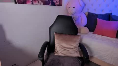 Snapshot of kitty__rouse chatting on March 21, 2026, 6:07 am Kitty online show from March 21, 2026, 6:07 am