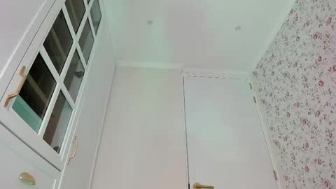 sophie online show from April 9, 2026, 6:35 pm