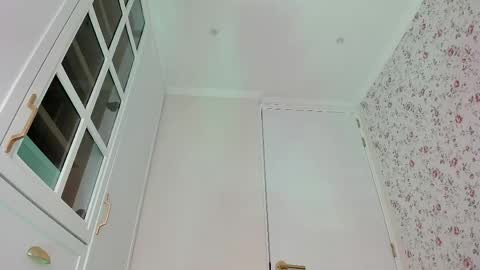 Snapshot of kitty__sophie chatting on June 8, 2026, 7:36 pm sophie online show from June 8, 2026, 7:36 pm