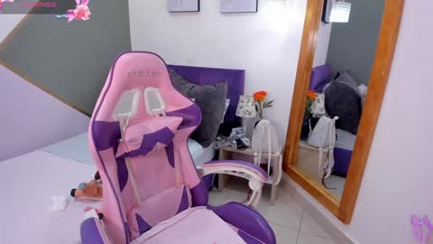 Snapshot of kitty_cayo chatting on December 20, 2024, 6:19 am Kitty Kayo online show from December 20, 2024, 6:19 am