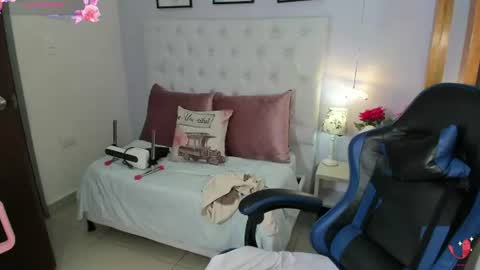 Kitty Kayo online show from July 23, 2026, 3:48 am