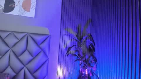 Snapshot of kitty_dolly1 chatting on November 12, 2025, 9:14 pm online show from November 12, 2025, 9:14 pm