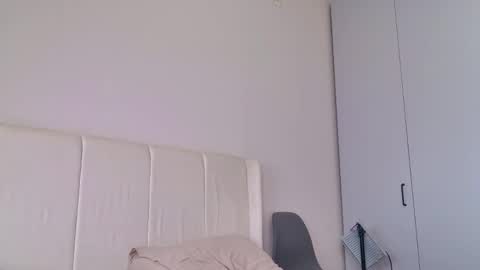 Snapshot of kitty_dora chatting on April 25, 2026, 7:00 pm Evelyn online show from April 25, 2026, 7:00 pm