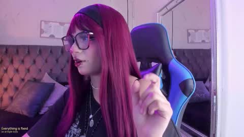 Camila online show from October 1, 2025, 2:39 am