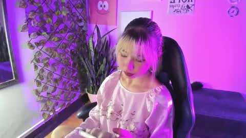 kitty_gang_ online show from November 22, 2025, 3:38 am