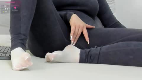 Katy online show from November 28, 2025, 2:58 am