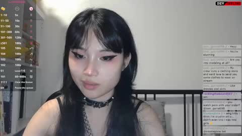 Kitty online show from October 5, 2025, 2:43 am