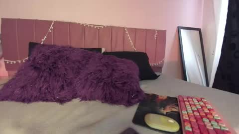 kitty_kryss online show from March 10, 2026, 4:23 pm