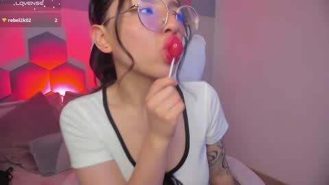 Snapshot of kitty_patitas_suavess chatting on May 27, 2026, 2:30 am Kitty online show from May 27, 2026, 2:30 am