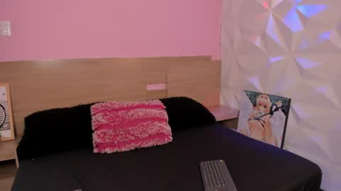 Snapshot of kitty_velve chatting on June 22, 2026, 4:31 am kitty online show from June 22, 2026, 4:31 am