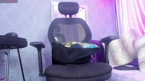 Kendall Saray   online show from March 11, 2025, 10:51 am