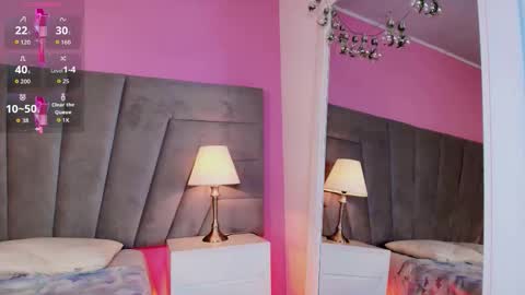 Kitty online show from November 25, 2025, 12:38 pm