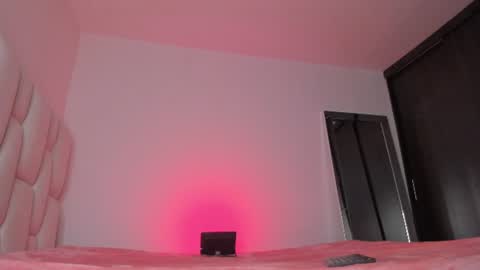 kittyerotica online show from June 29, 2026, 9:04 pm