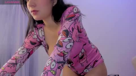 kitty online show from April 18, 2026, 6:23 pm