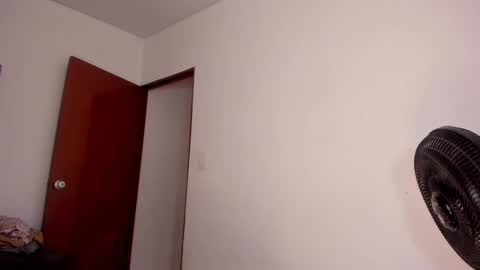 Snapshot of kittyhotts chatting on December 14, 2024, 12:55 am Sari bell online show from December 14, 2024, 12:55 am