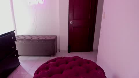 Snapshot of kittyhotts chatting on January 22, 2025, 2:24 pm Sari bell online show from January 22, 2025, 2:24 pm