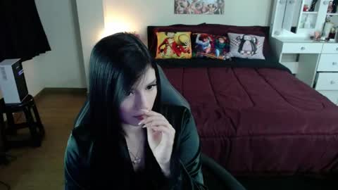 Snapshot of kittykat18x chatting on April 27, 2026, 12:19 am Isabel online show from April 27, 2026, 12:19 am