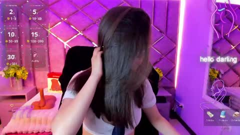 Sarah online show from June 6, 2026, 2:44 pm