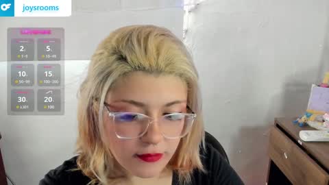 Snapshot of kittytrixy97 chatting on December 11, 2024, 9:34 pm Kitty Trixy online show from December 11, 2024, 9:34 pm