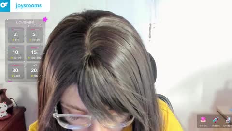 Snapshot of kittytrixy97 chatting on December 16, 2024, 10:29 am Kitty Trixy online show from December 16, 2024, 10:29 am