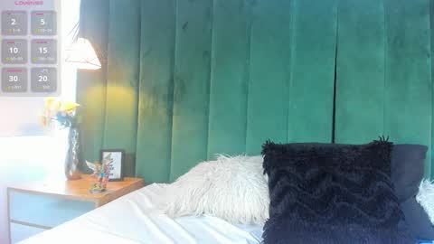 Snapshot of kittyy_milk chatting on October 27, 2025, 8:35 pm K I T T Y Y online show from October 27, 2025, 8:35 pm