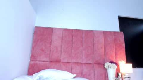 Snapshot of kittyy_milk chatting on December 18, 2025, 7:31 pm K I T T Y Y online show from December 18, 2025, 7:31 pm