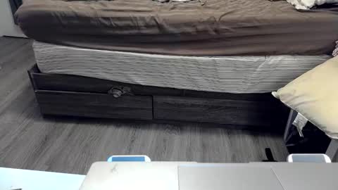 Kittyymaze online show from April 14, 2026, 11:49 am