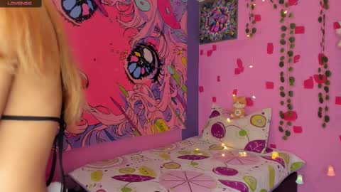 Kitty Zen online show from March 7, 2025, 12:04 am