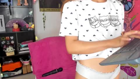 Kitty Zen online show from March 11, 2025, 5:02 pm