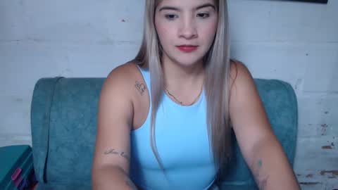 kittyzevee_ online show from March 26, 2026, 12:06 am