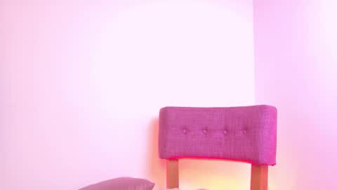 Snapshot of kity_hill chatting on November 4, 2025, 5:28 am Kitty Hill online show from November 4, 2025, 5:28 am