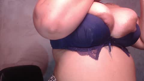 MARI -- ----   transmission forever today 10 pm time  colombia online show from December 7, 2024, 3:04 am